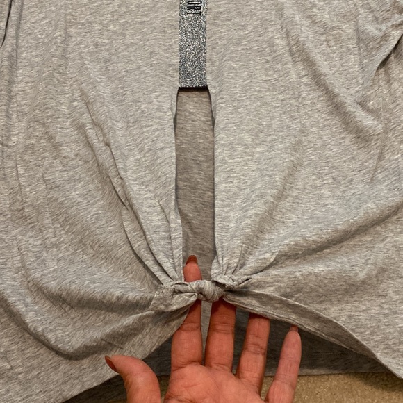 NWOT Open back long sleeve tee - Picture 4 of 9